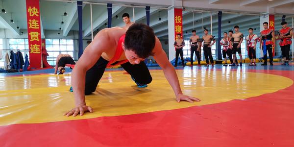 柔道和中国跤哪个历史悠久_柔道与中国跤的区别_柔道对中国摔跤