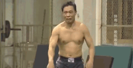 篮球技巧打勾手教学视频_篮球如何勾手教学视频_勾手打篮球技巧