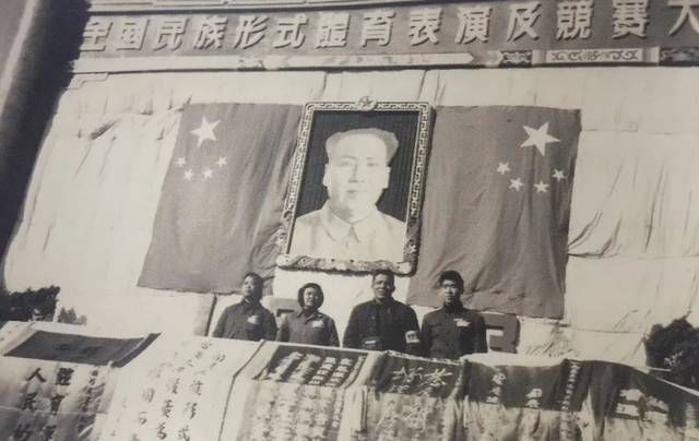 游泳裁判员规则_游泳裁判规则23年_游泳裁判编排