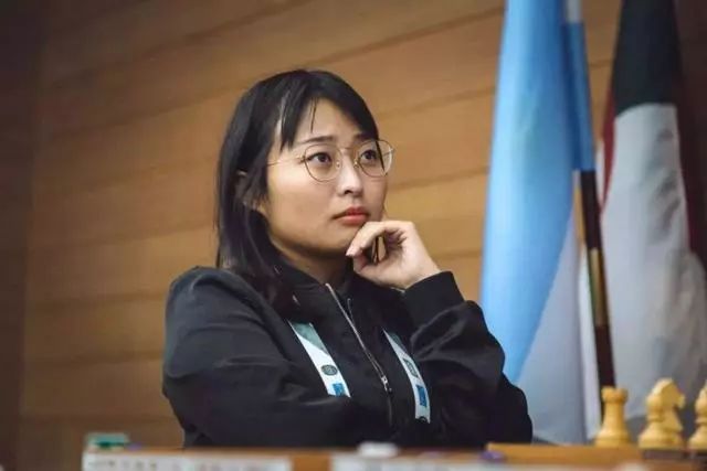 广州游泳女运动员冠军是谁_广州游泳冠军是谁_广州游泳名将