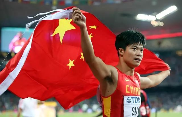 广州游泳冠军是谁_广州游泳女运动员冠军是谁_广州游泳名将