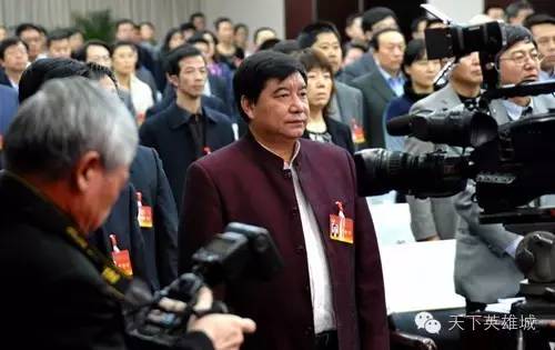 退役国外举重冠军训练多少钱_举重冠军退役后_国外退役举重冠军训练