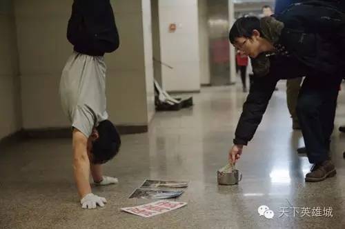 举重冠军退役后_国外退役举重冠军训练_退役国外举重冠军训练多少钱