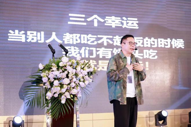 代言游泳冠军唐奕是谁_游泳世界冠军唐奕_游泳冠军唐奕代言